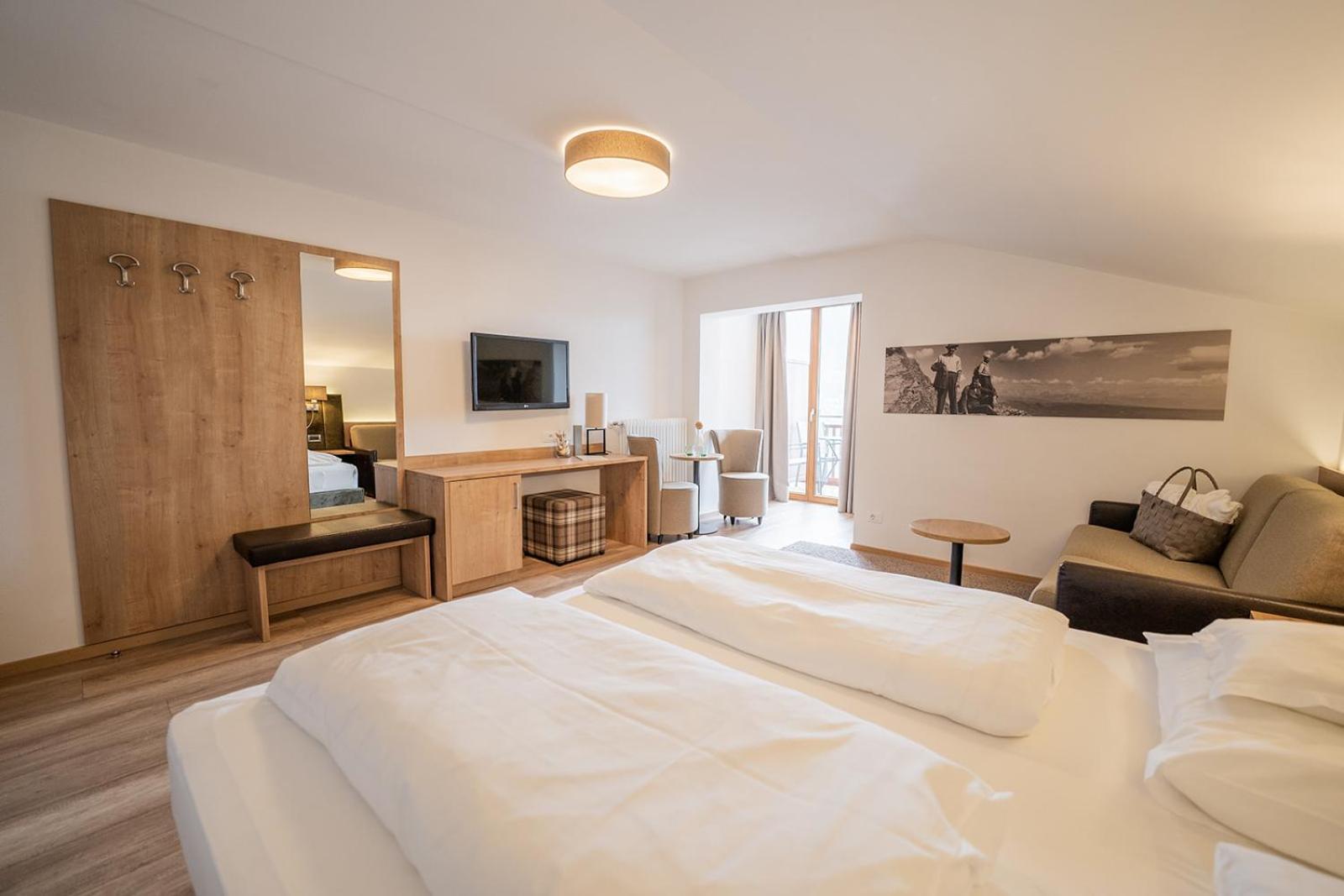 Hotel Brunnhofer Tirolo Luaran gambar